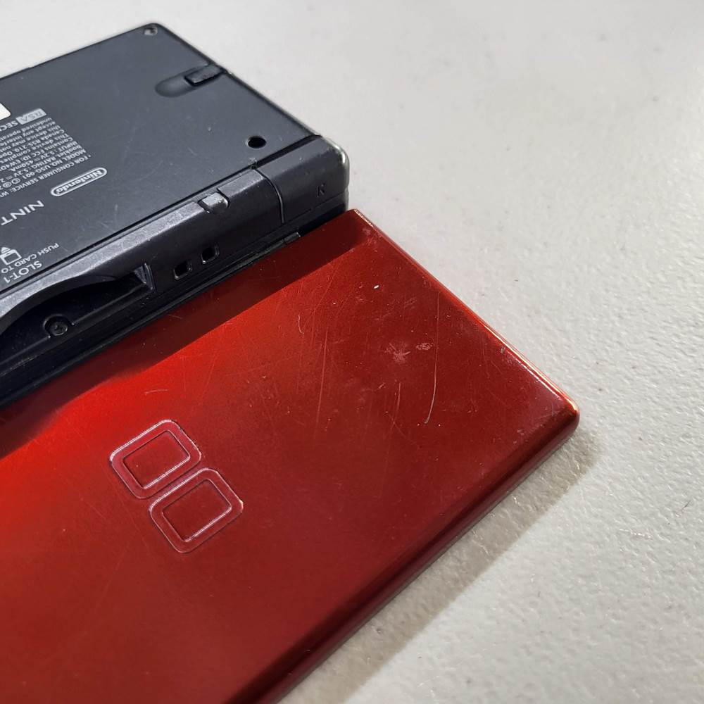 Red Crimson &amp; Black Nintendo DS Lite Nintendo DS