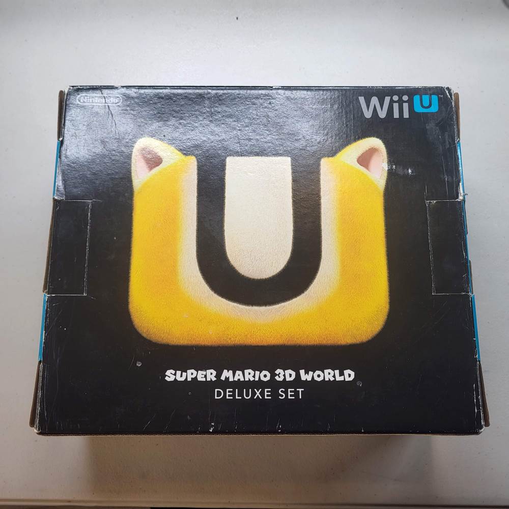 Wii U 32GB Console [Super Mario 3D World Deluxe Set] Wii U (In Box)