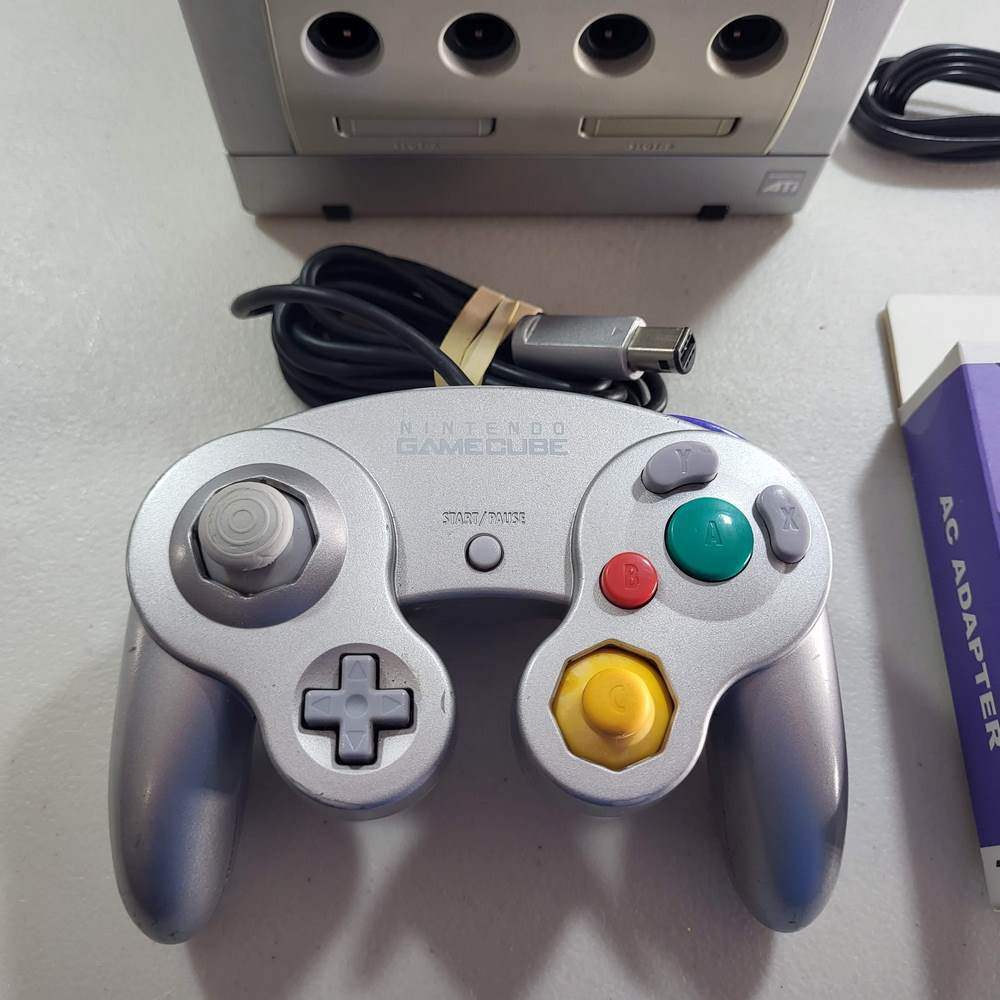 Nintendo Console Silver GameCube System Used   [DOL-101] -- Jeux Video Hobby 