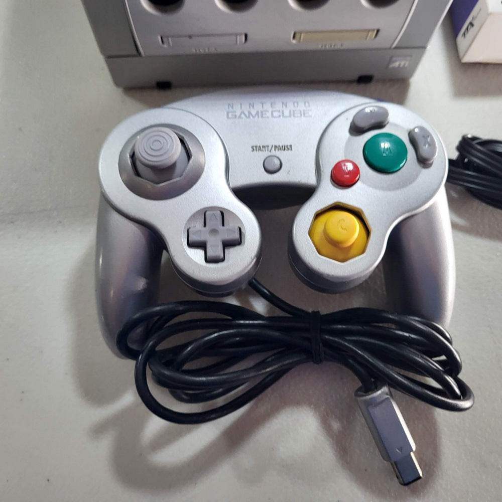Original Used Limited Console Platinum GameCube System [DOL-001] (3rd Party  Controller)