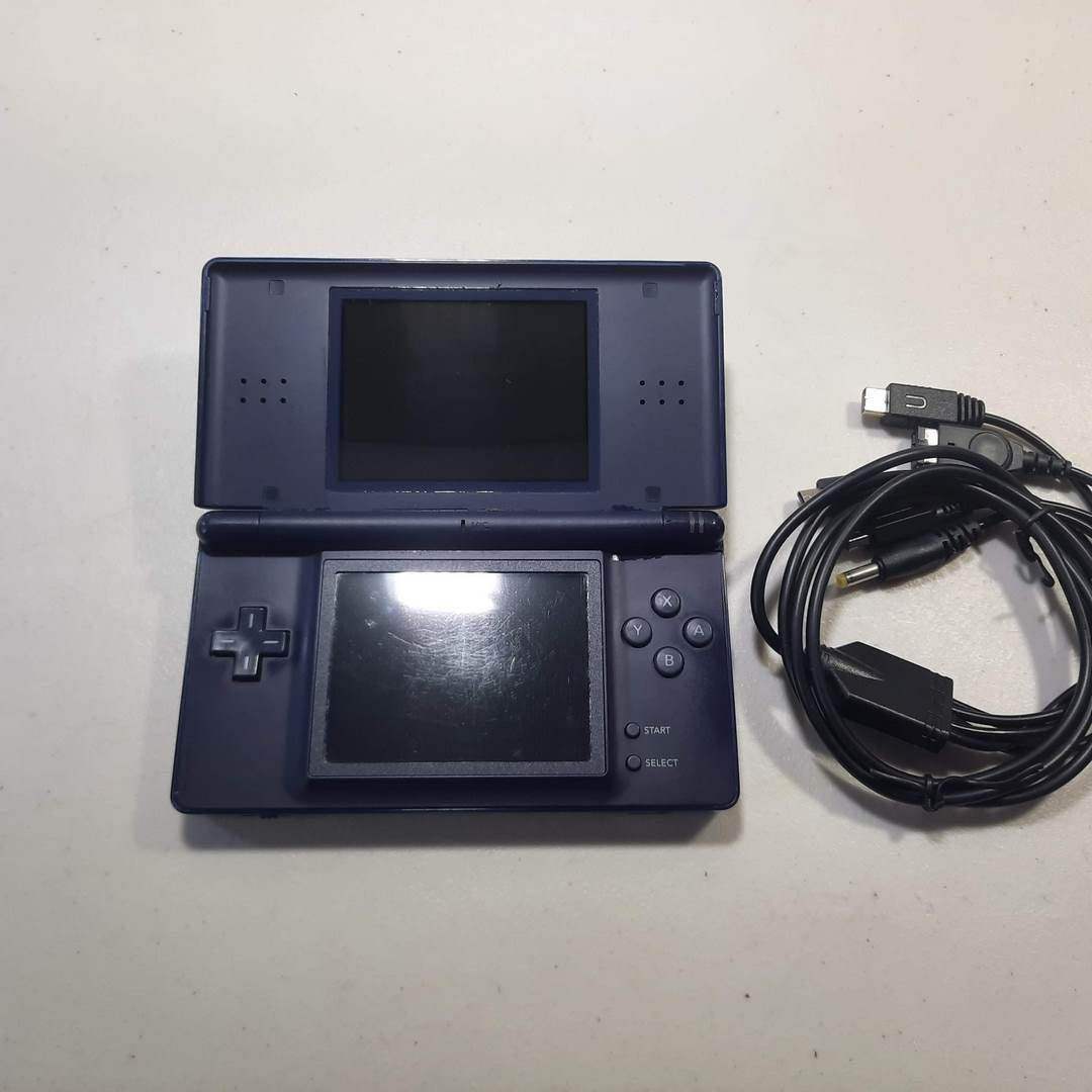 Nintendo sold DS Lite in Blue, Black